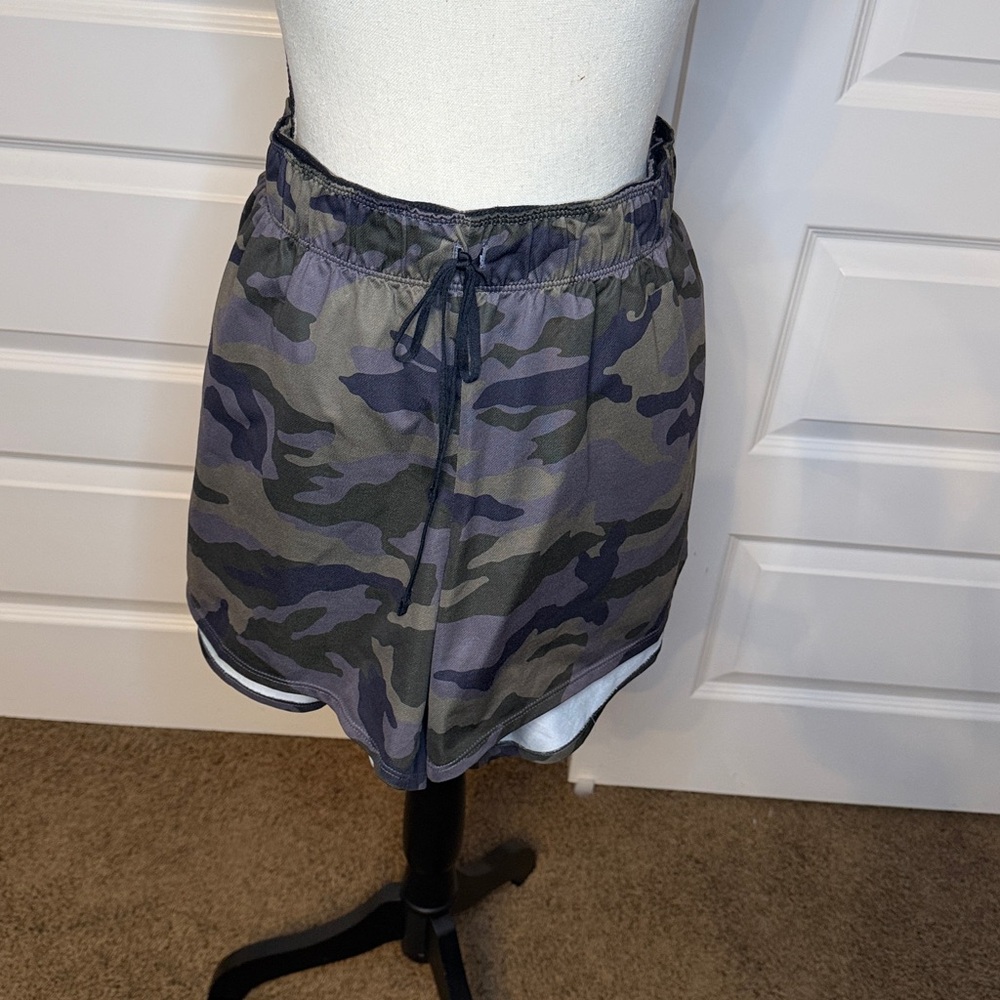 Nike Women's Camo Athletic Shorts - Black and Olive